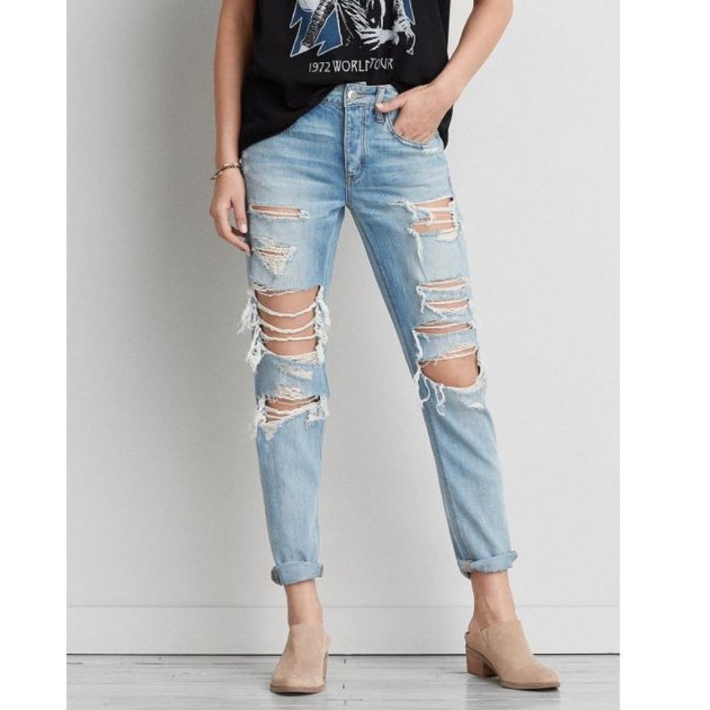American Eagle Blue Tomgirl Jean